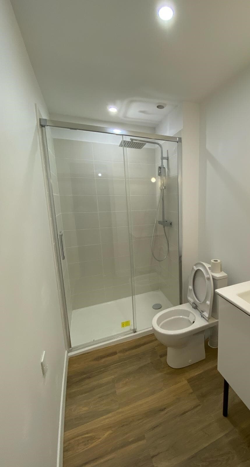 Cœur de Laval: Charmant 2 pièces — Entrée de l'immeuble